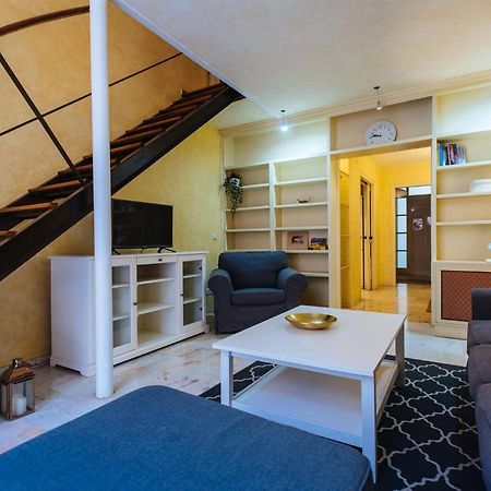 Pajaritos Suite Apartment - Private Parking Included Sevilla Exterior foto