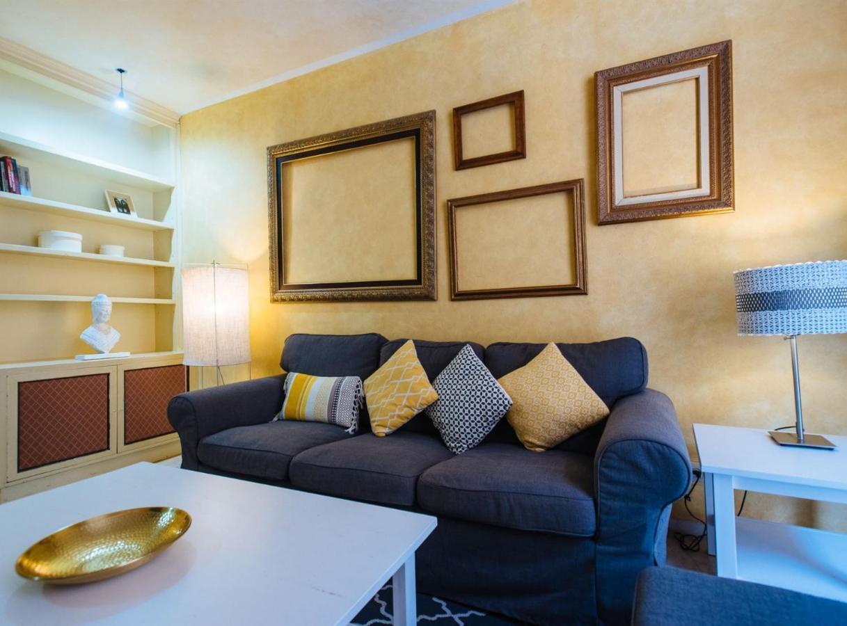 Pajaritos Suite Apartment - Private Parking Included Sevilla Exterior foto