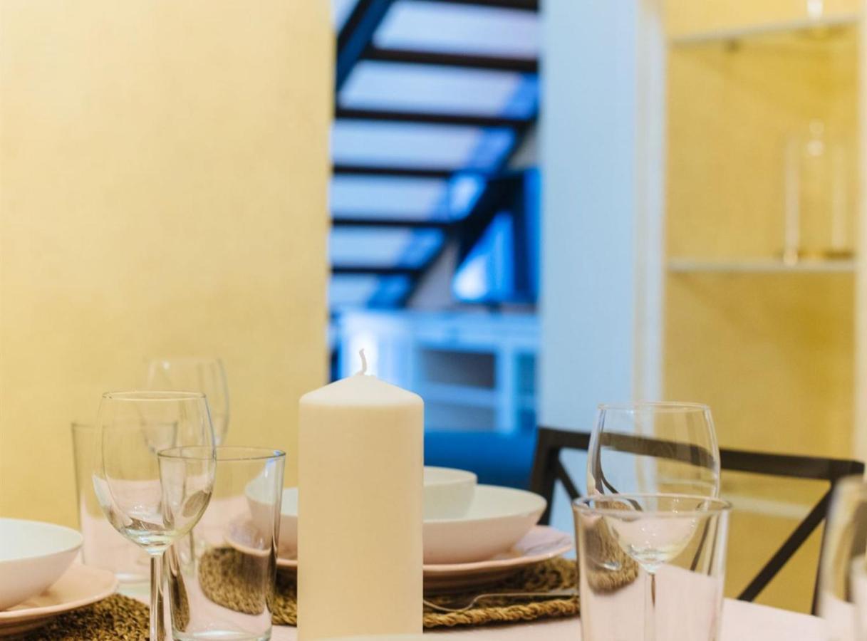 Pajaritos Suite Apartment - Private Parking Included Sevilla Exterior foto