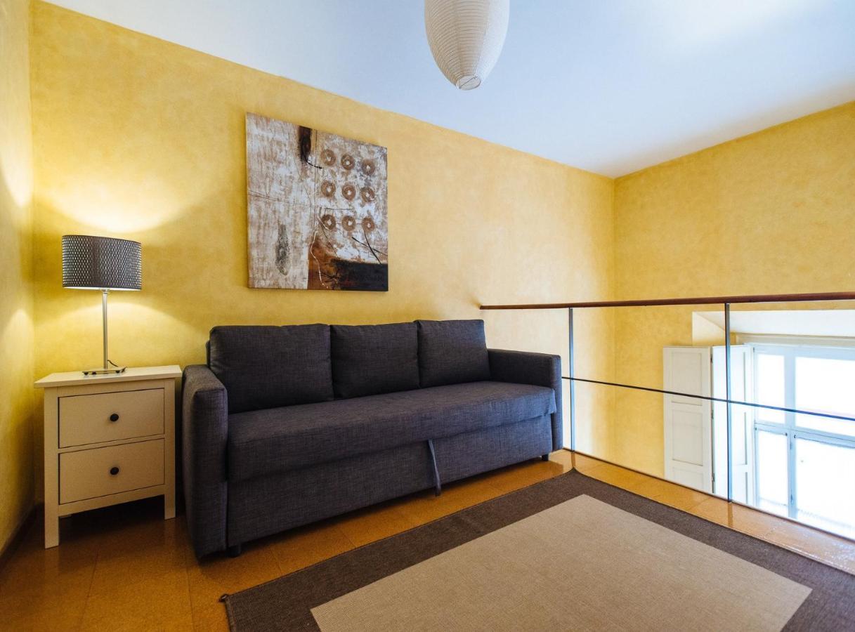Pajaritos Suite Apartment - Private Parking Included Sevilla Exterior foto