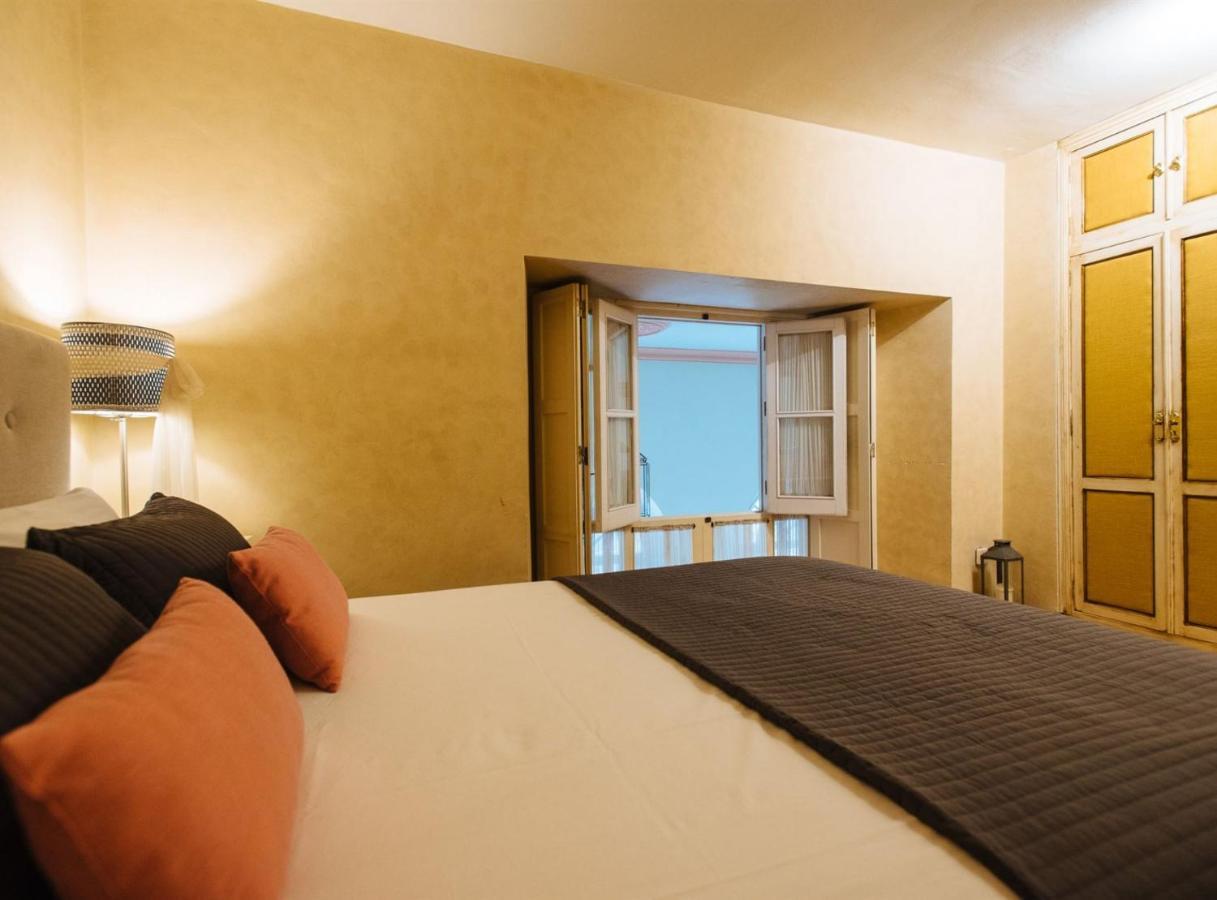 Pajaritos Suite Apartment - Private Parking Included Sevilla Exterior foto